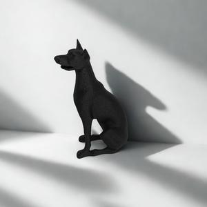 SITTING DOG SCULPTURE / FIGURE