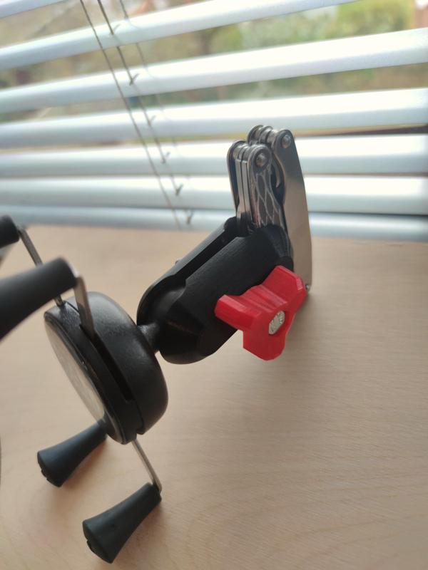 Customizable length mounting arm for RAM Mounts