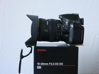 Lens hood with hinged cap for Sigma 10-20mm F3.5 EX DC HSM