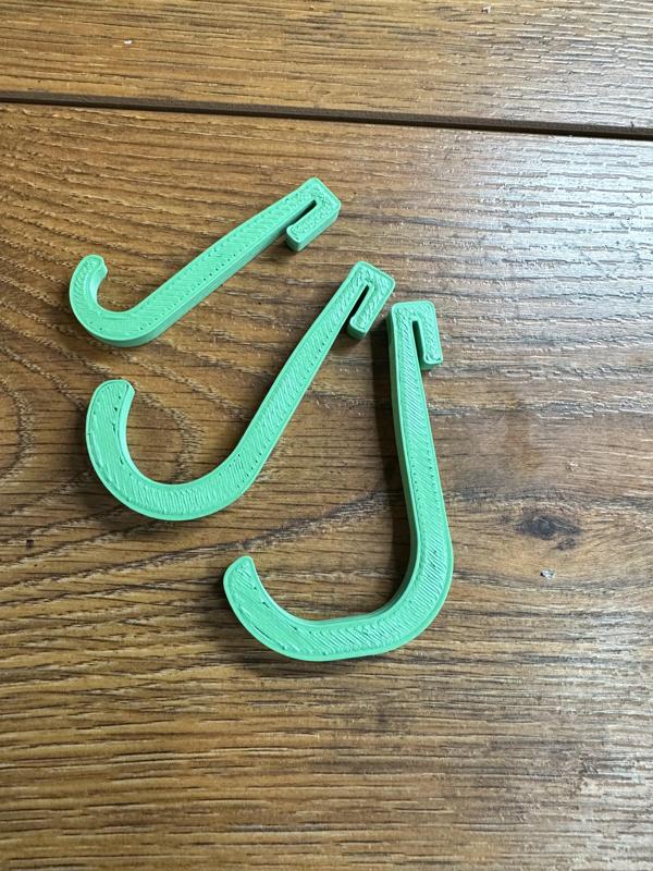 Muscle Rack shelf hooks