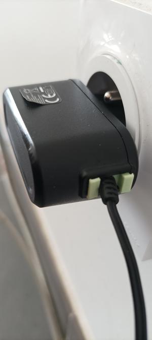 Fixe câble pour adaptateur secteur / Alimentation