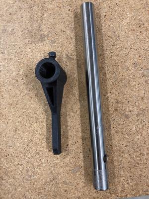 Support arm for 0.5 inch diameter optical equipment