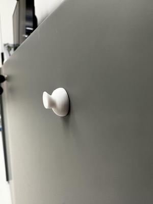 Magnetic hook hanger