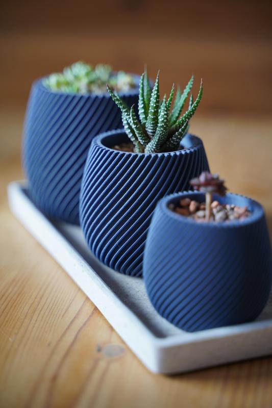 Modern spiral planter