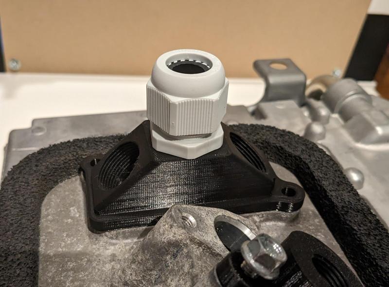 Mitsubishi Outlander Rear Inverter Phase Cable Gland