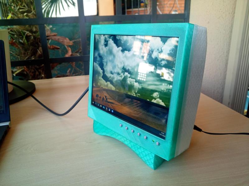Monitor 9.7 LCD TFT housing