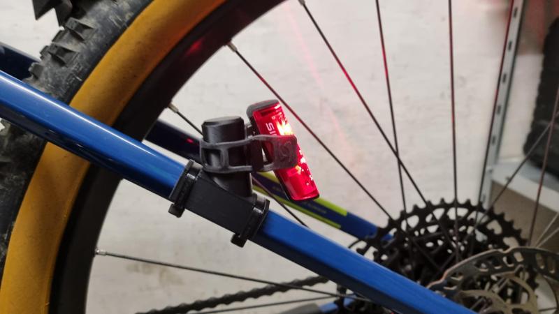 CUBE Reaction Hybrid SL 625 rear light