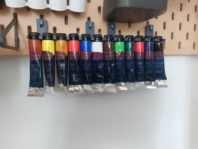 Acrylic paint tube holder for skadis