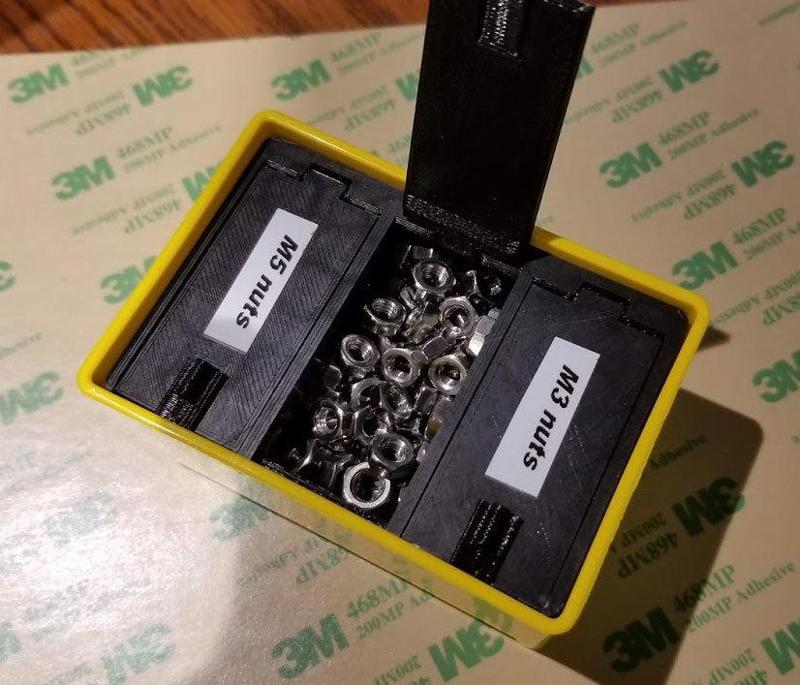 Stanley 014725R organizer - medium 3 compartment bin with lids