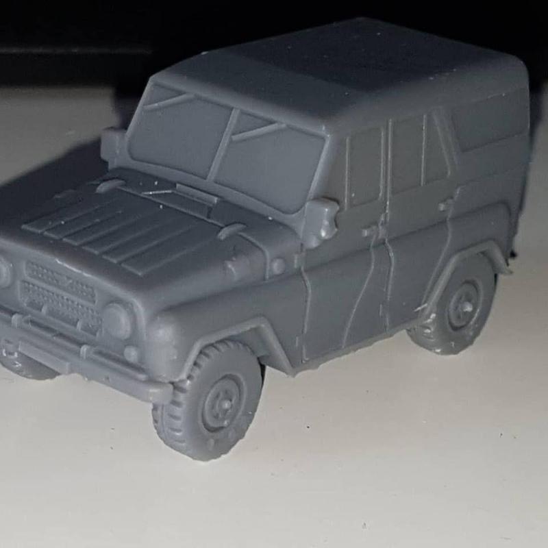 UAZ-469 Russian/Soviet jeep 1/72 4 versions Elhiem 20mm