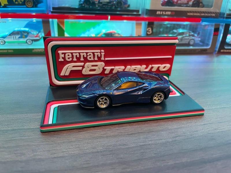 Tomica Ferrari F8 Tributo Display Base
