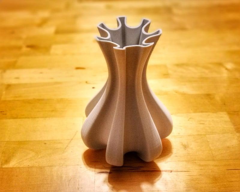 Cog vase