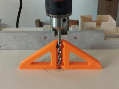 Drill press table leveler