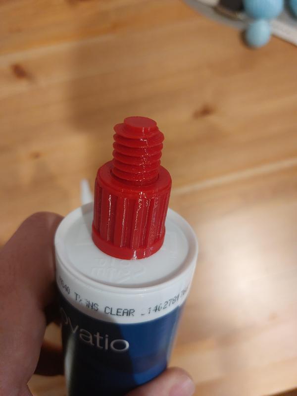 Silicone cap that prevents drying out