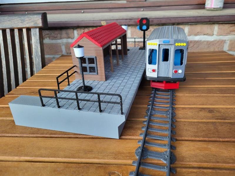 Train station for 0 scale toy trains