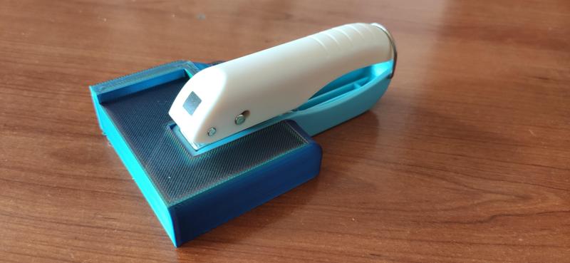 5¼ inch floppy disk notcher support - perforatore quadrato