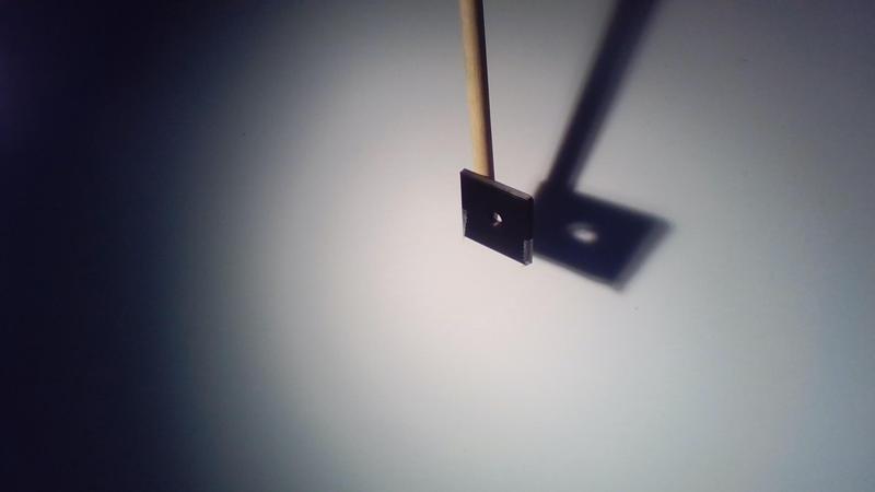 Simple one hole pin hole projector