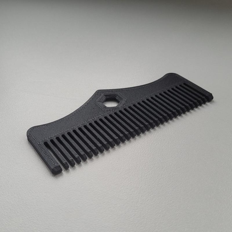 Hair/beard comb
