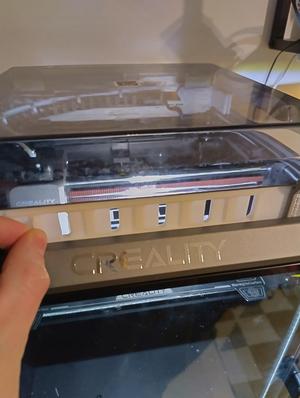 Open/close slider air vent betweener