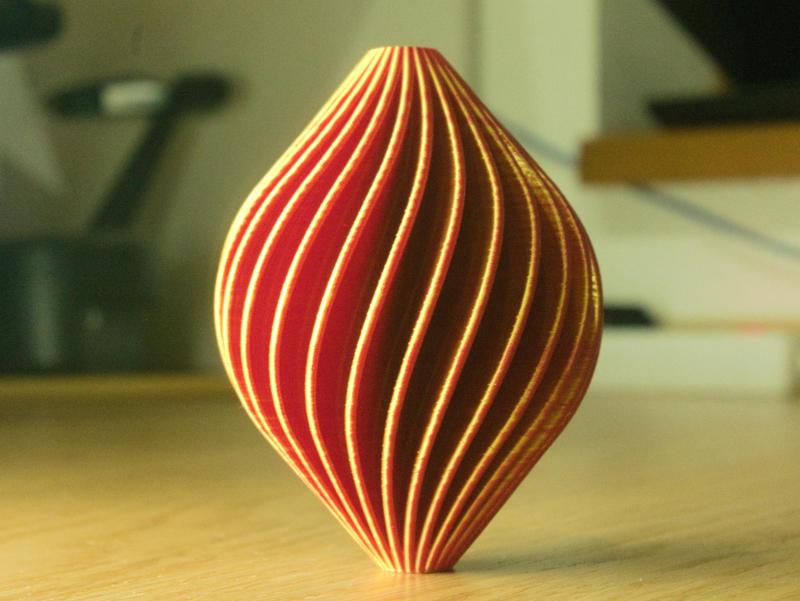 Twisted Christmas Ornament - Prints in Vase Mode