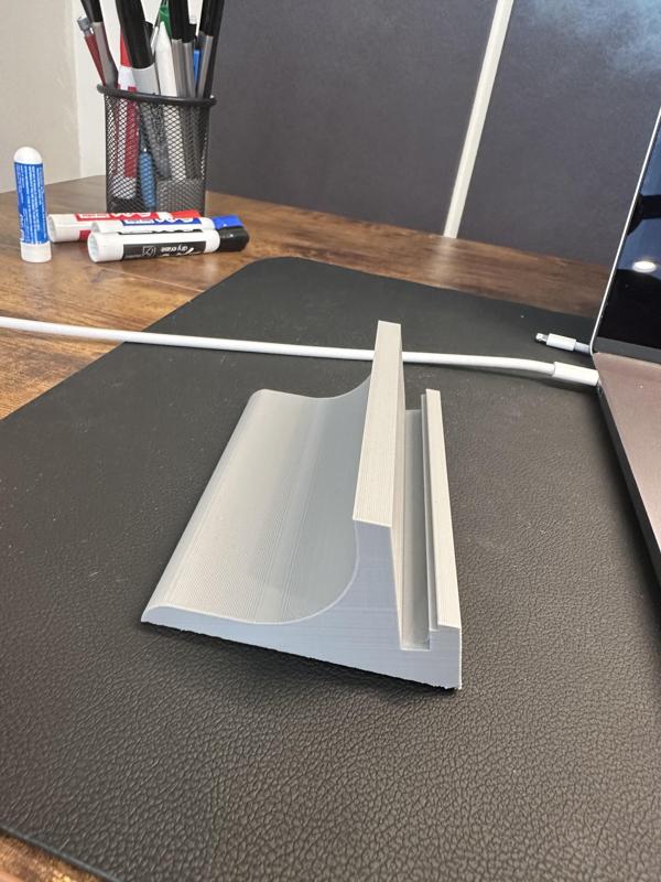 iPhone Stand / iPad Stand