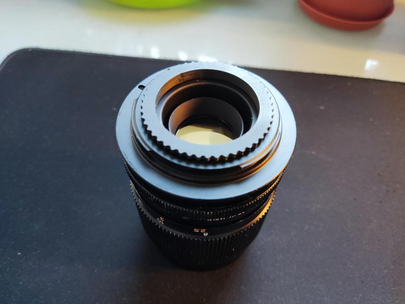 M42 adapter aperture lock