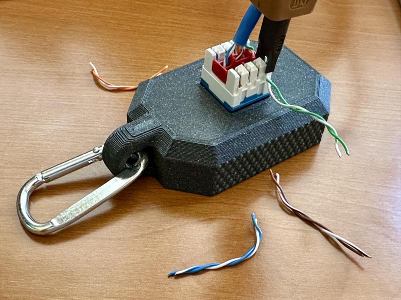 Punch Puck - CAT5e/6+ keystone punch down holder (Belden)