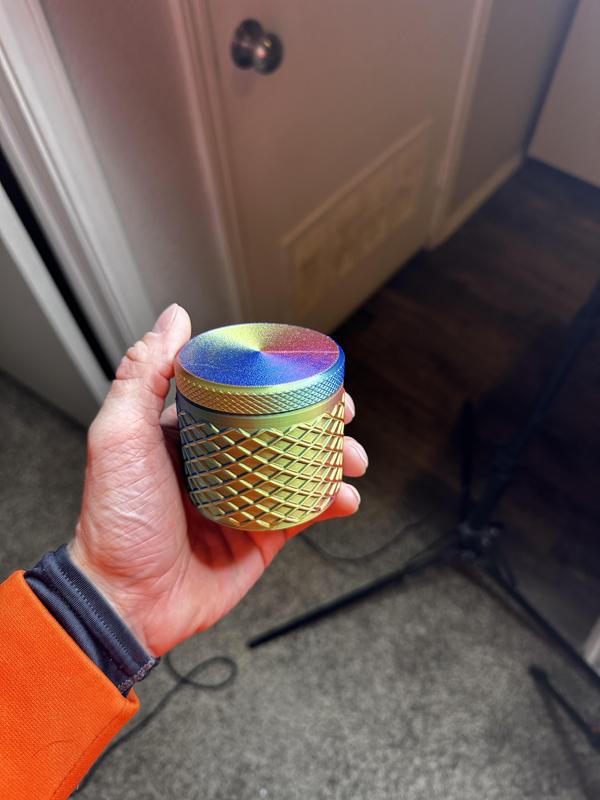 Knurled Container