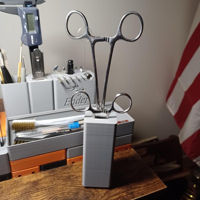 Gridfinity 1x1x16U Hemostat Holder