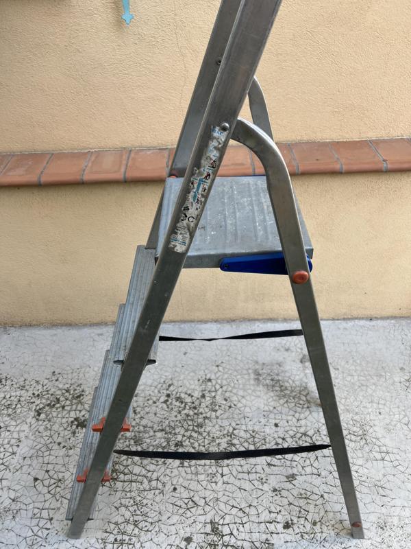 connecting rod for ladder