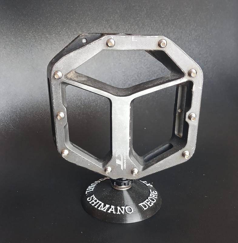 Bicycle pedal stand for display