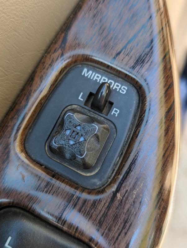 Side Mirror Control Switch