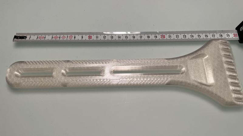 Ultimate Ice Scraper, for larger vehicles