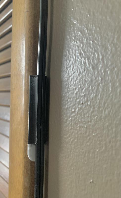 Slim Extension Cord holder for Comand Strip