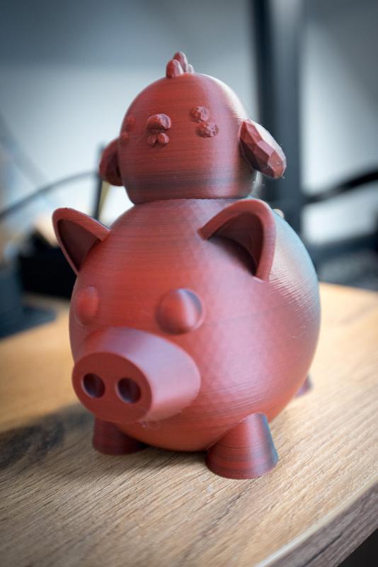 Piggy bank with a Chick