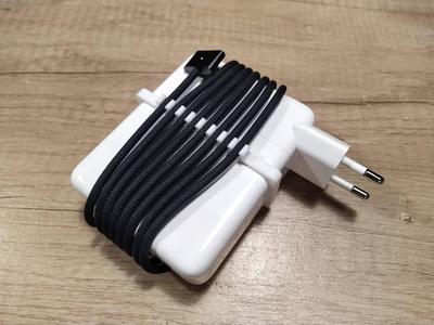 Macbook pro m3  - cable organizer