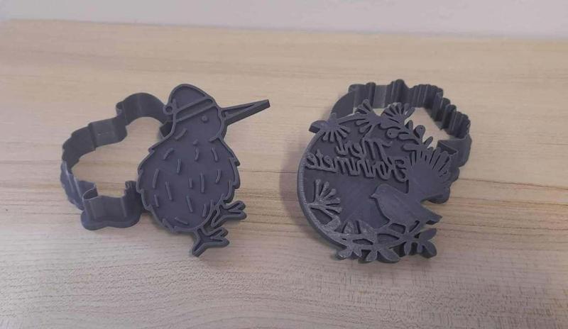 Kiwi Christmas Cookie Cutter