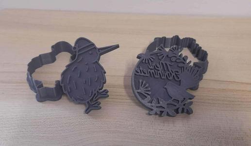Kiwi Christmas Cookie Cutter