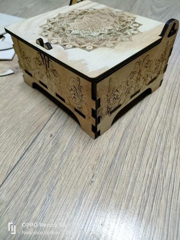 Laser box with engraving 4mm plywood