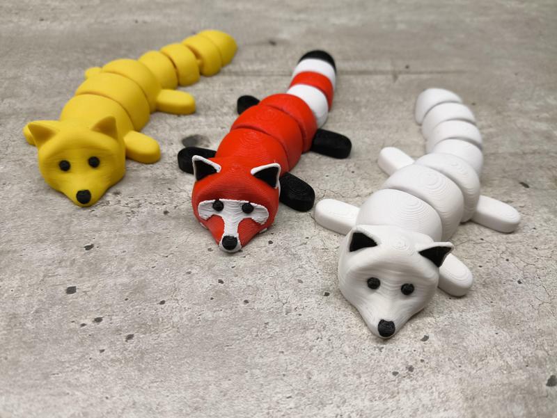 Articulated Red Panda, White Fox