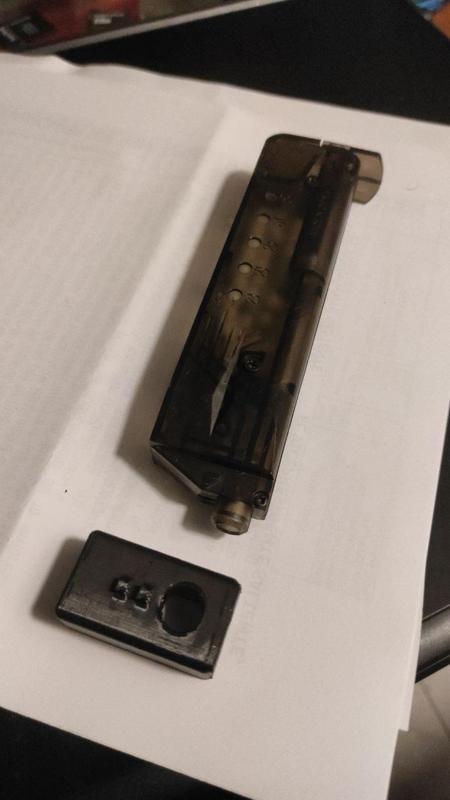 Airsoft quick charger adapter