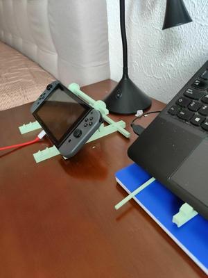removable laptop support