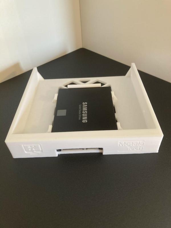 5.25 ″ adapter for 2.5 ″ SSD