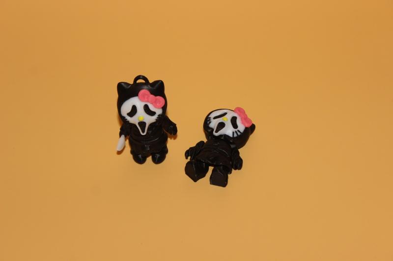 Hello Kitty Halloween Ghostface Articulated| Cute Horror 3D Print (keychain version included)