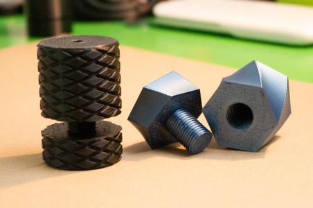 Furniture footings height adjustable