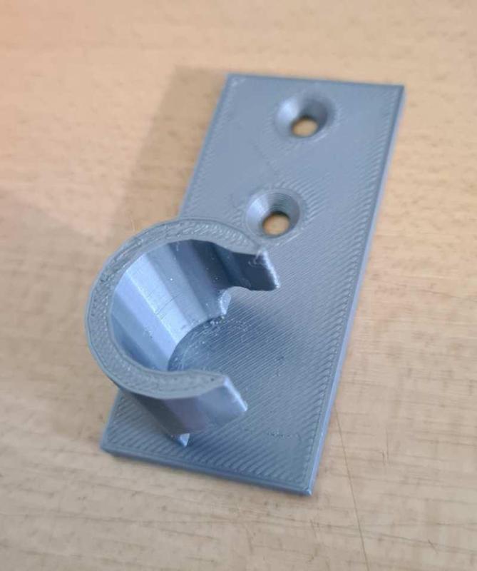 Curtain rod bracket