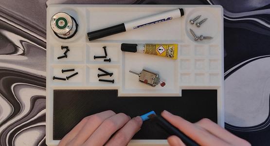 Screw organizer with TPU cutting mat.