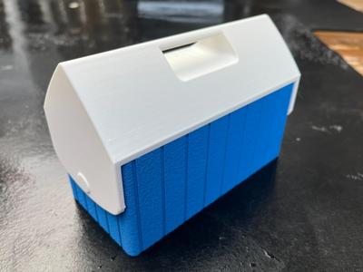 Igloo Playmate Cooler - Single 355ml Red Bull