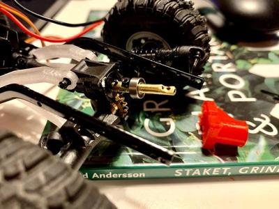 Axial scx24 pass through middle axle for 6x6