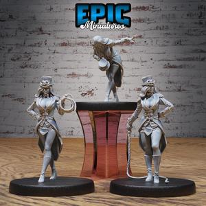 Show Director Female Set ‧ DnD Miniature ‧ Tabletop Miniatures ‧ Gaming Monster ‧ 3D Model ‧ RPG ‧ DnDminis ‧ STL FILE